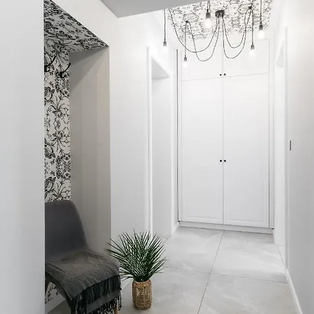 Papillon - Loftaffair كراكوفيا