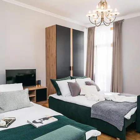 Papillon - Loftaffair Krakov