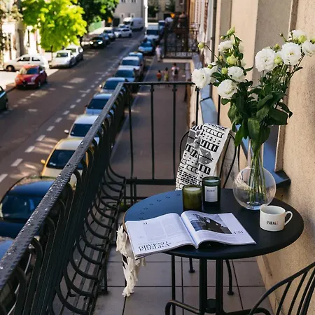 Papillon - Loftaffair Apartman *