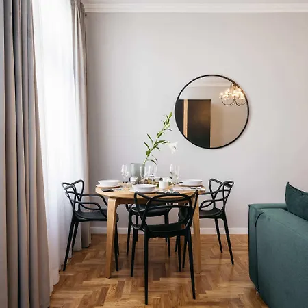 Papillon - Loftaffair Krakkó